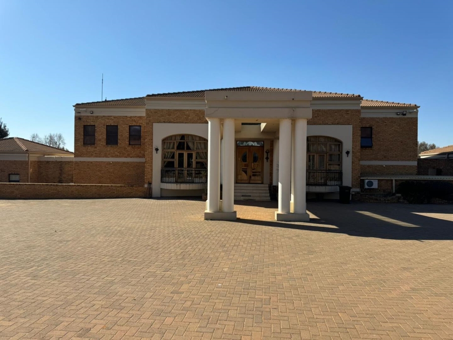 10 Bedroom Property for Sale in Vaal Dam Free State